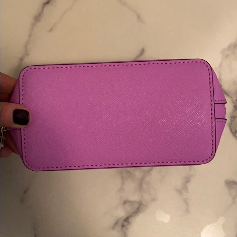 Excellent condition - Kate Spade Pouch! - Picture 2 of 5